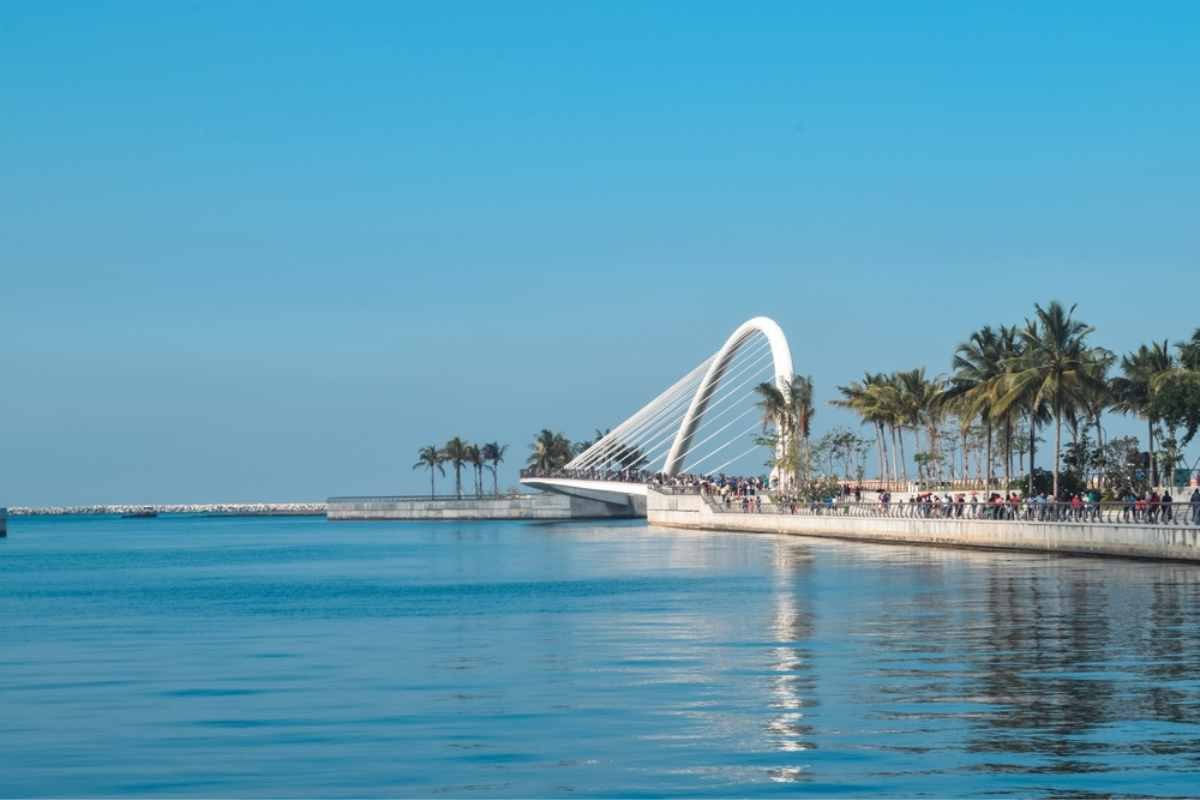 area di attività acquatiche nella città portuale di Colombo