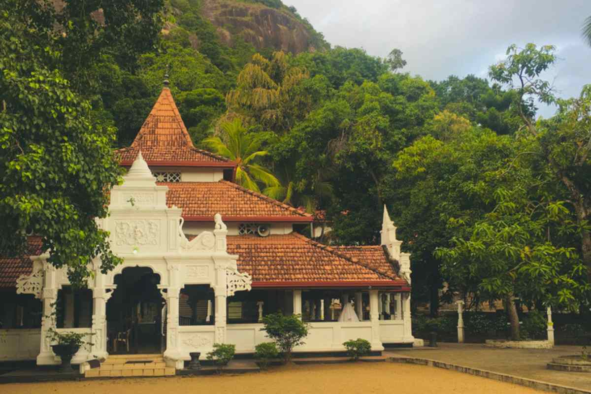 Temple Athkanda Raja Maha Vihara