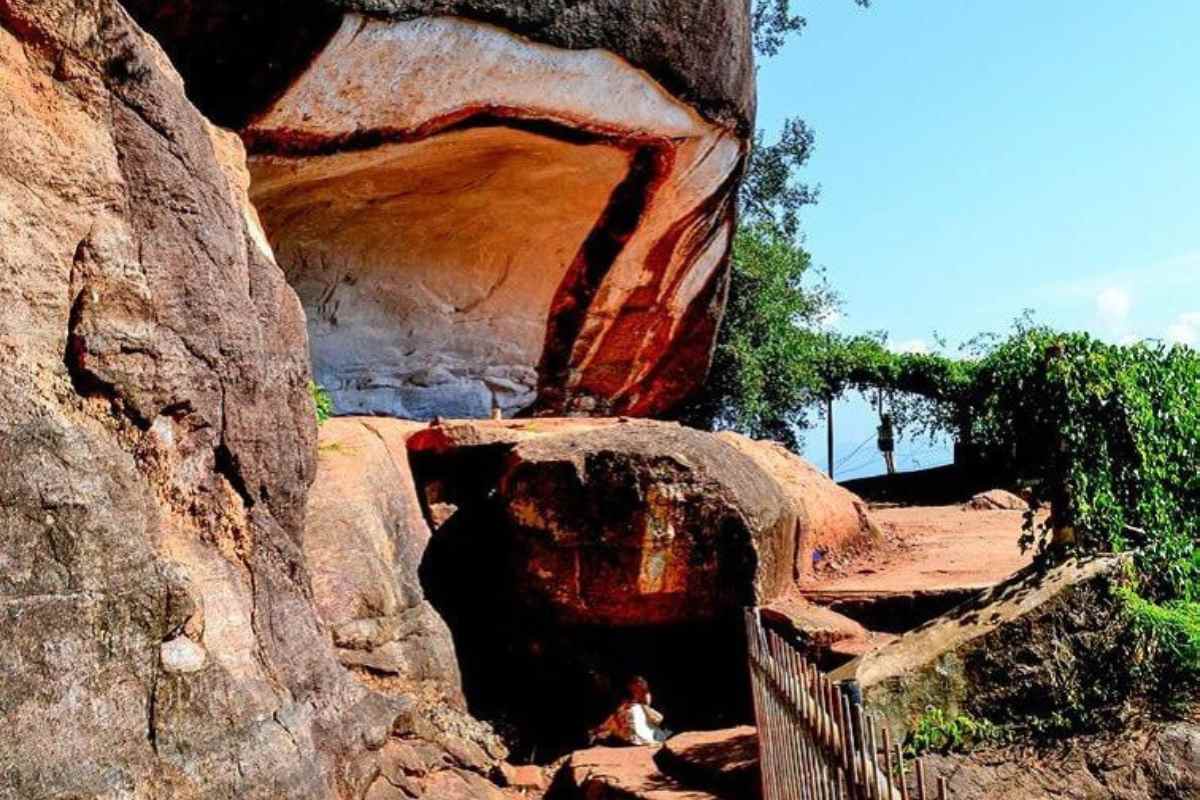 Tempio della grotta di Kuragala