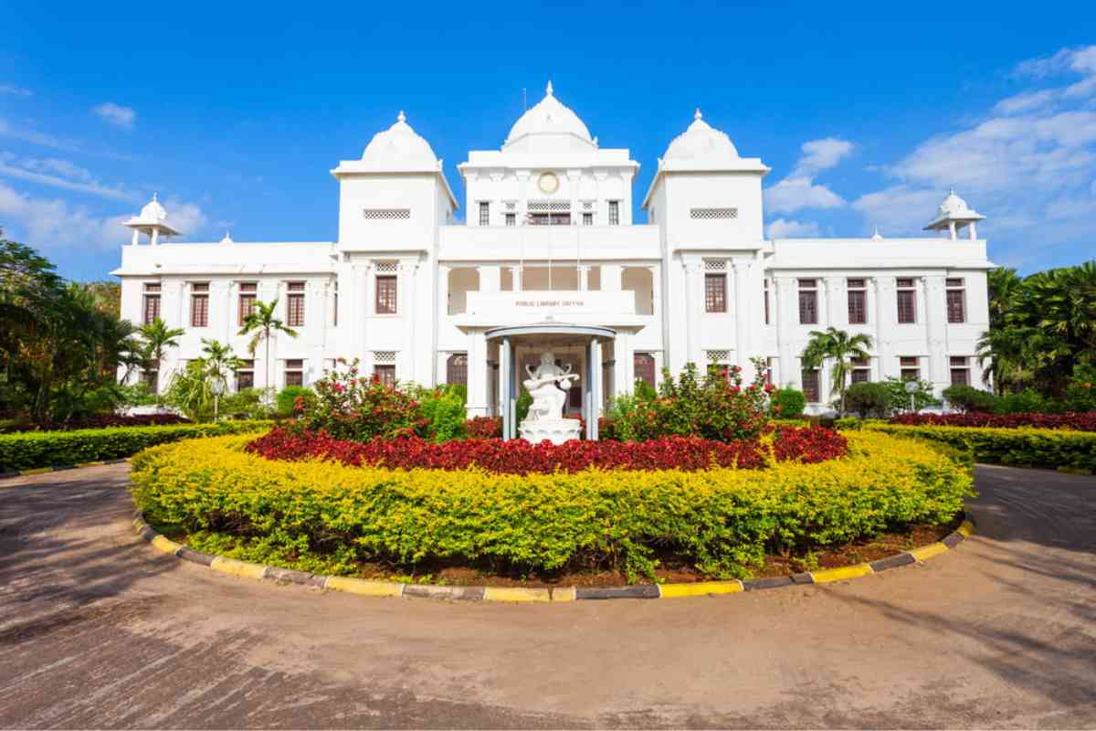 Biblioteca pubblica di Jaffna uno dei luoghi da visitare a Jaffna