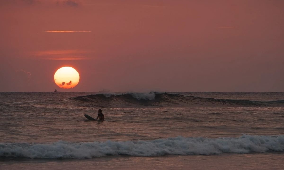 Sion Surf Point, Ahangama — mellow left-hand reef break