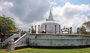 Lo stupa di Lankarama -Anuradhapura 