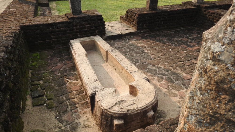 Starożytny szpital (Vedahala) Mihintale Anuradhapura 