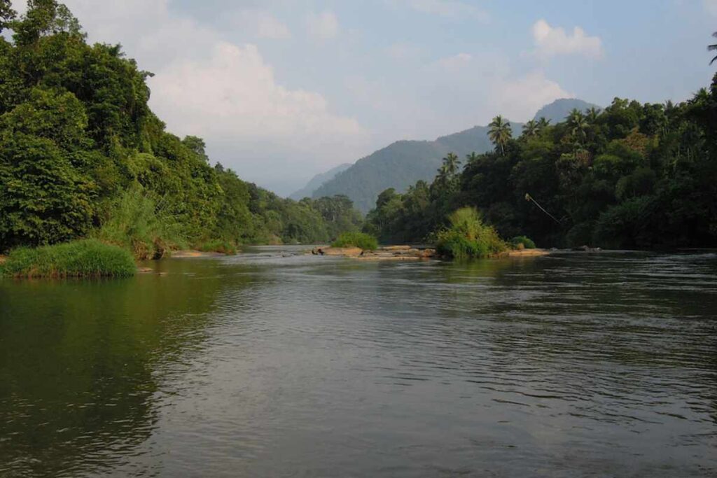 Место съемок фильма «Мост через реку Квай» в Китулгале, Шри-Ланка 