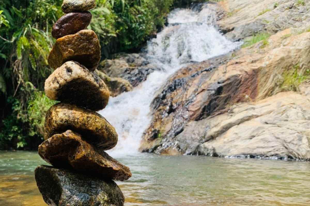 Piscina naturale Kombukara e cascata segreta