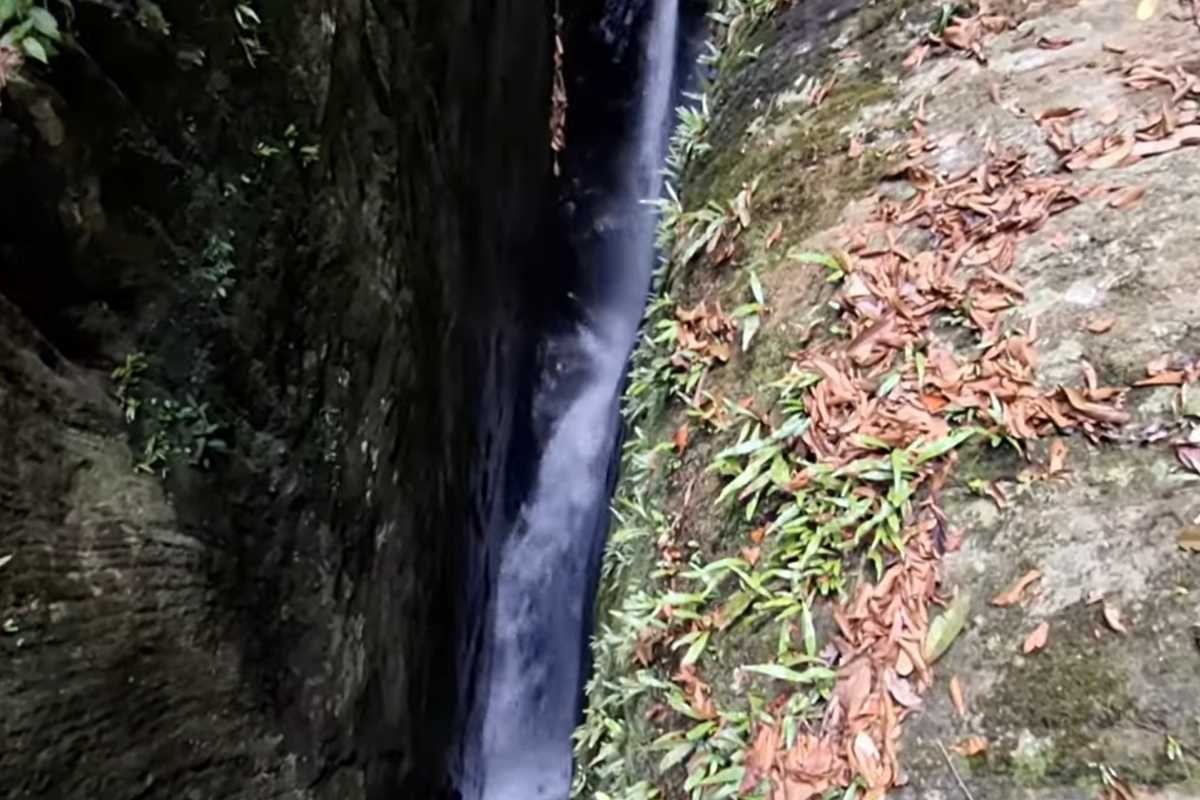 Gal Oruwa Waterfalls