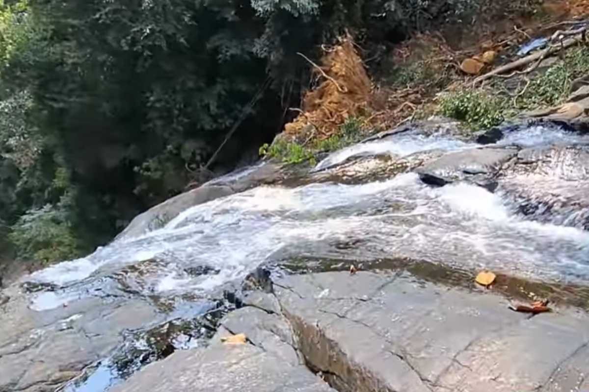 Uran Watuna Waterfalls